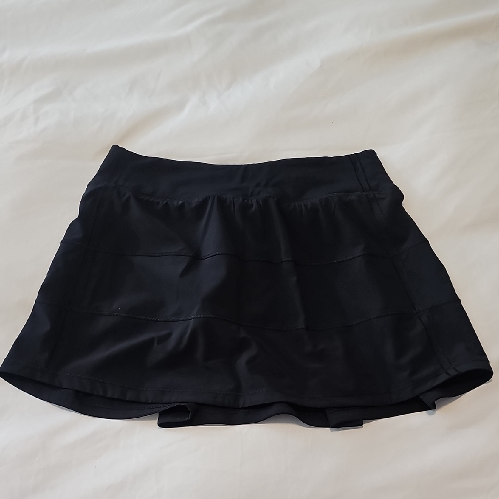 Lululemon Athletica Black Skirt with Zipper Detail